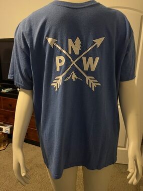 Men's Blue Graphic Short-Sleeve Shirt - PNW Arrow & Mountain Design